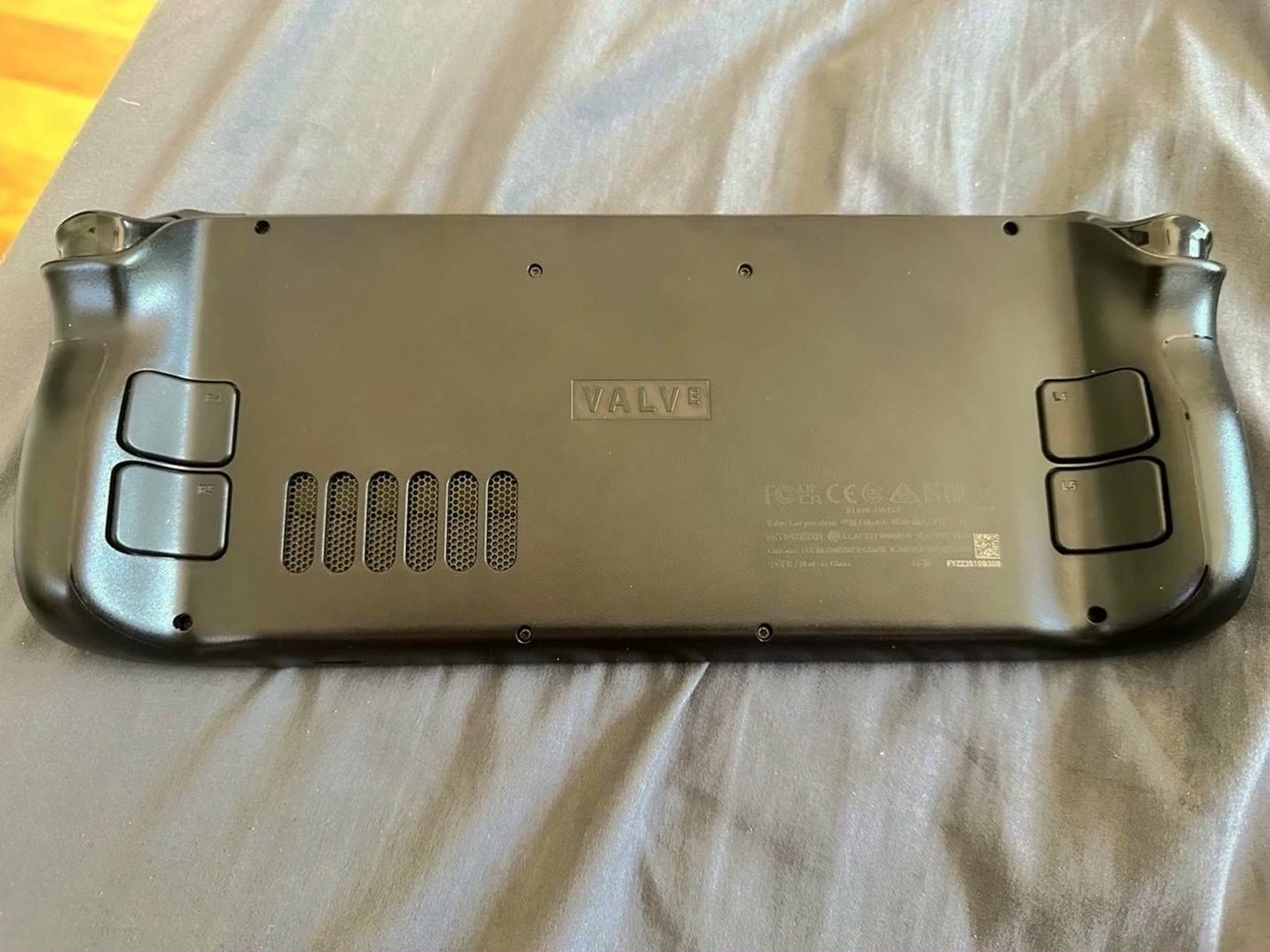 Valve Steam Deck 2B69 OLED 1TB Used image 2