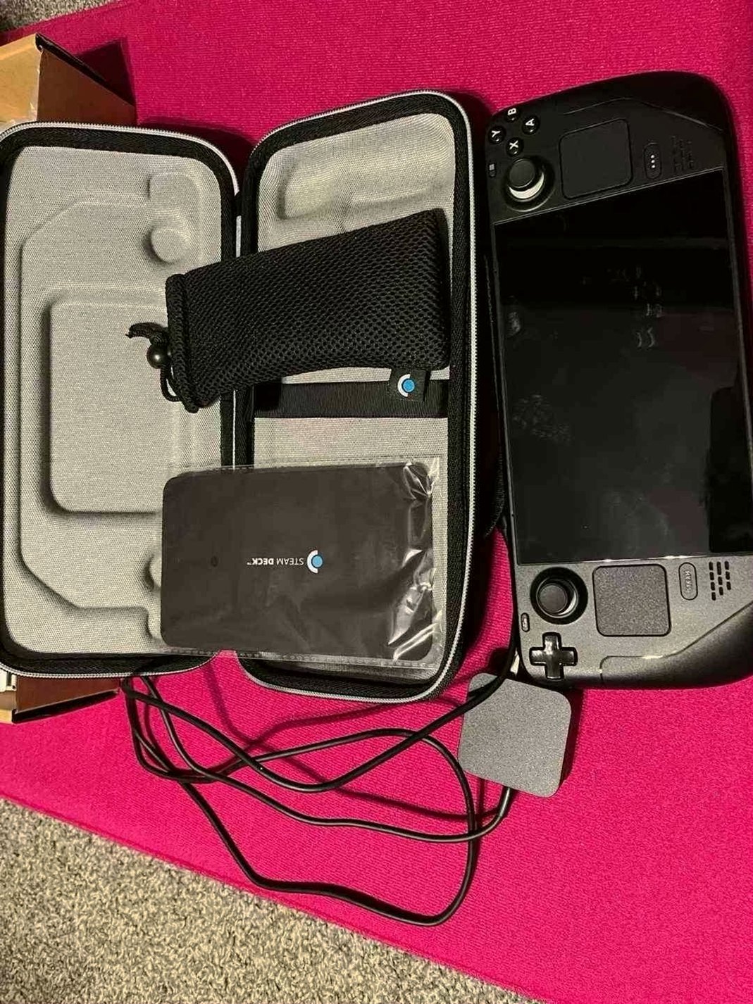 Valve Steam Deck 512GB LCD Unlocked - Used image 3