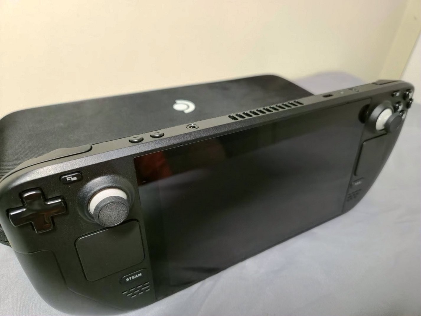 Valve Steam Deck 64GB LCD Unlocked - Used