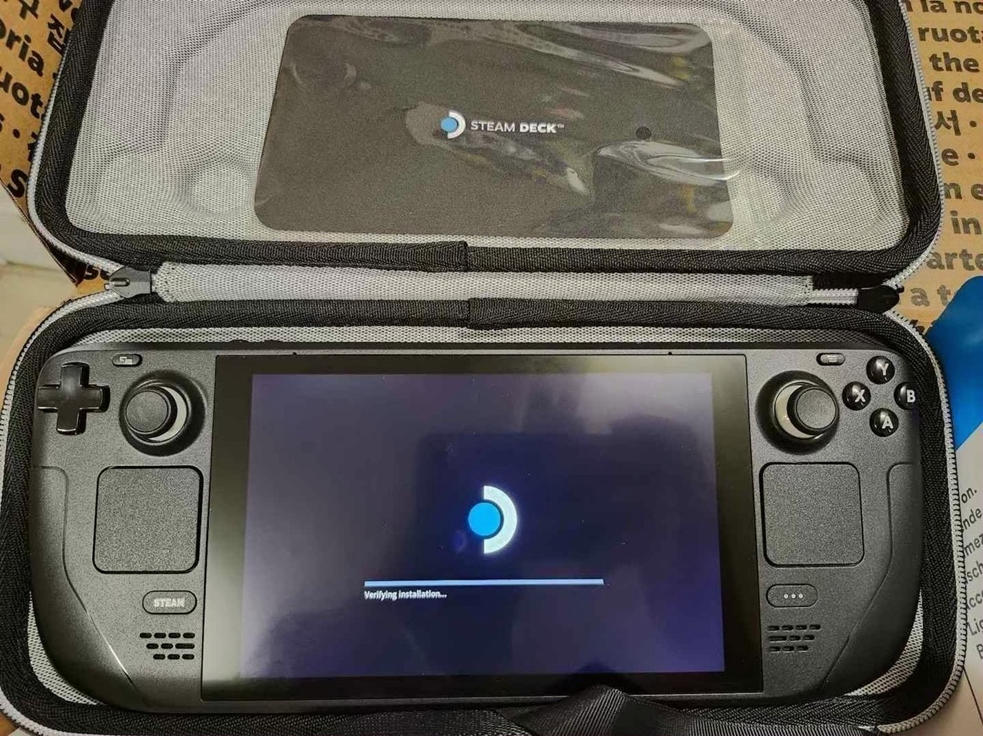 Valve Steam Deck 256GB Black Unlocked - Used image 2