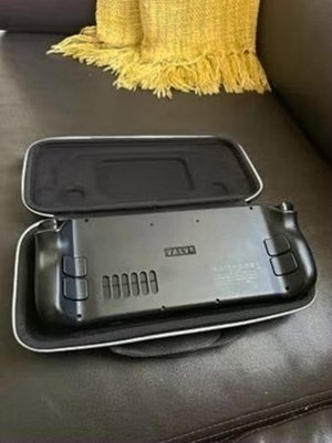 Valve Steam Deck 512GB OLED Unlocked - Used image 3