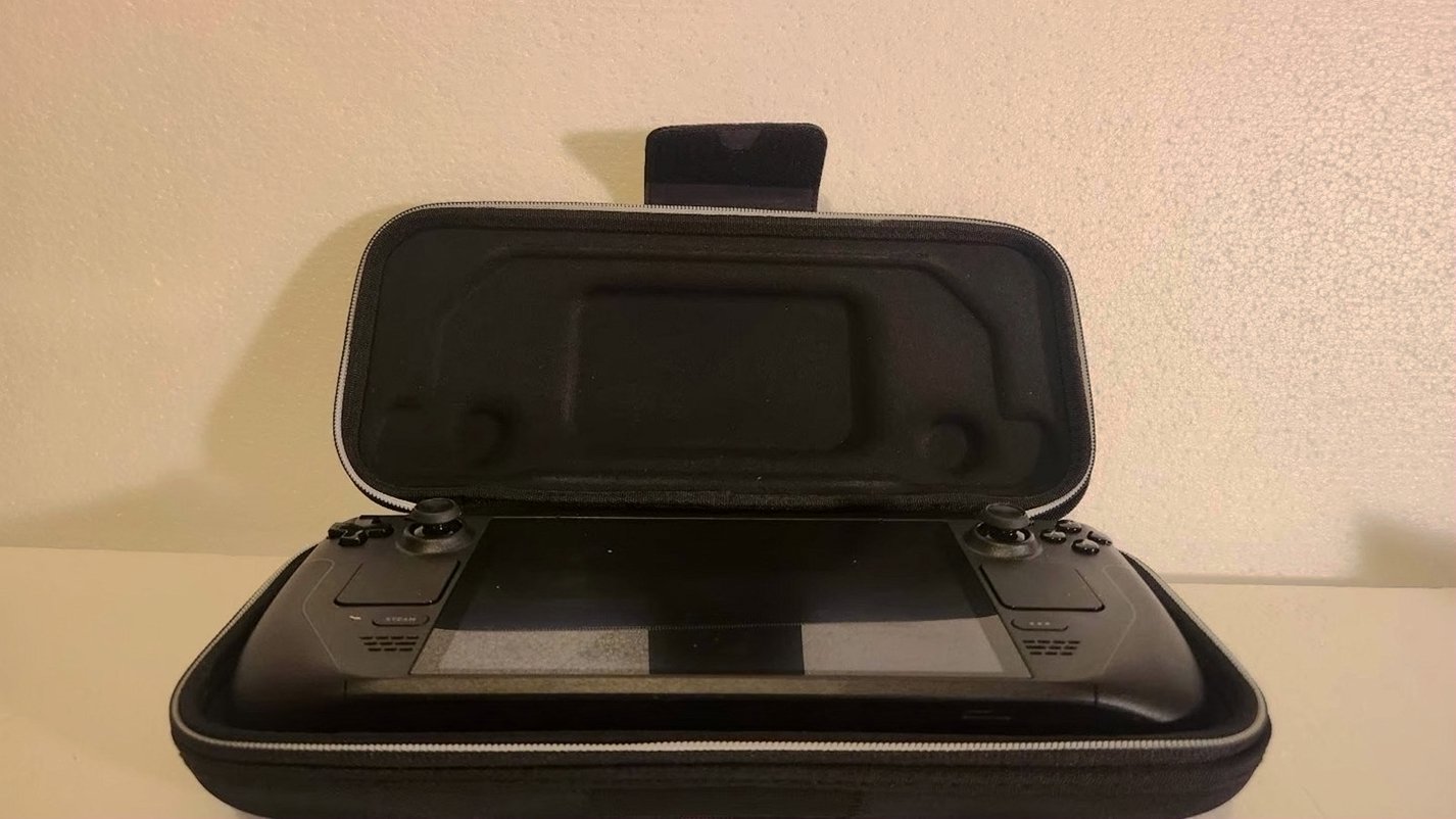 Valve Steam Deck OLED 1TB Unlocked - Used image 5