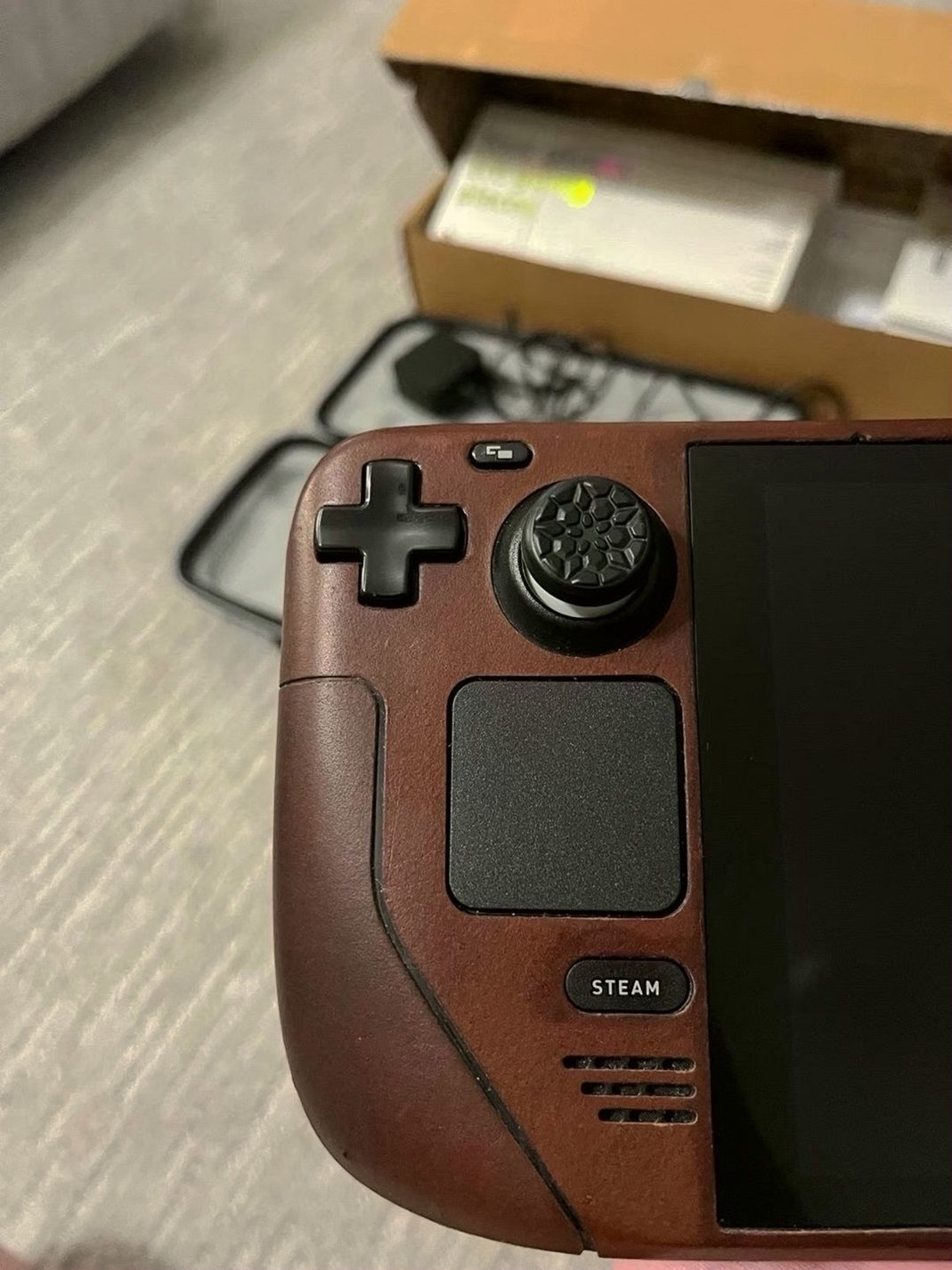 Valve Steam Deck 512GB Brown Leather Used image 5