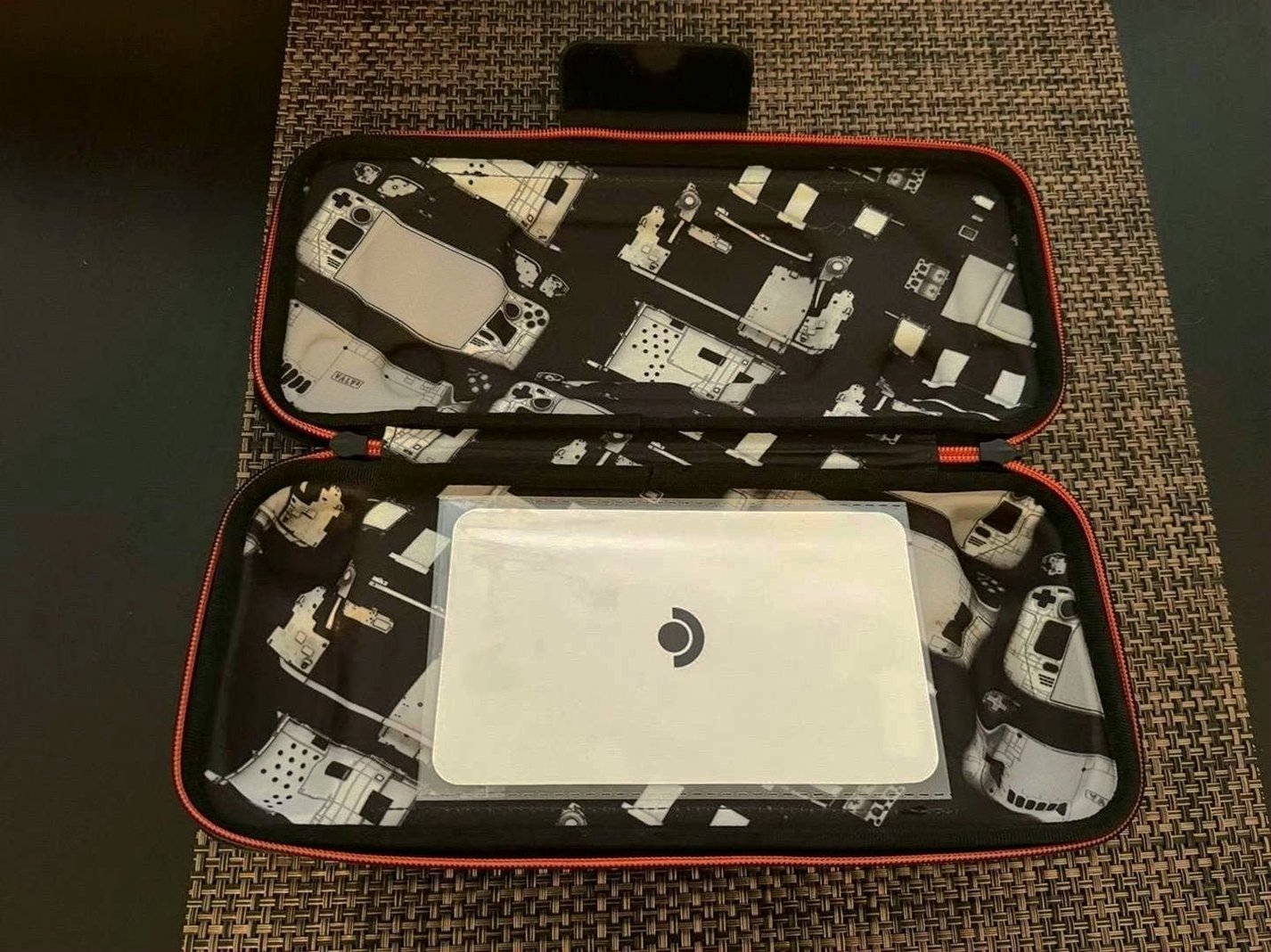Valve Steam Deck OLED Limited Edition 1TB Unlocked - Used image 3