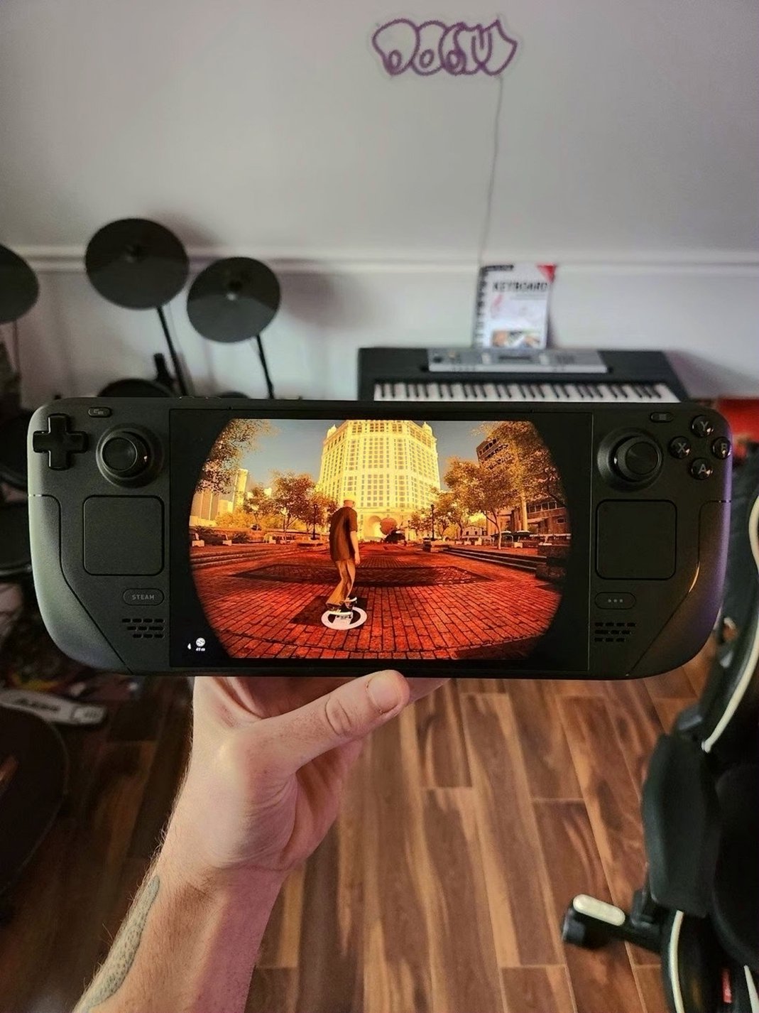 Valve Steam Deck OLED 1TB Black - Used image 3