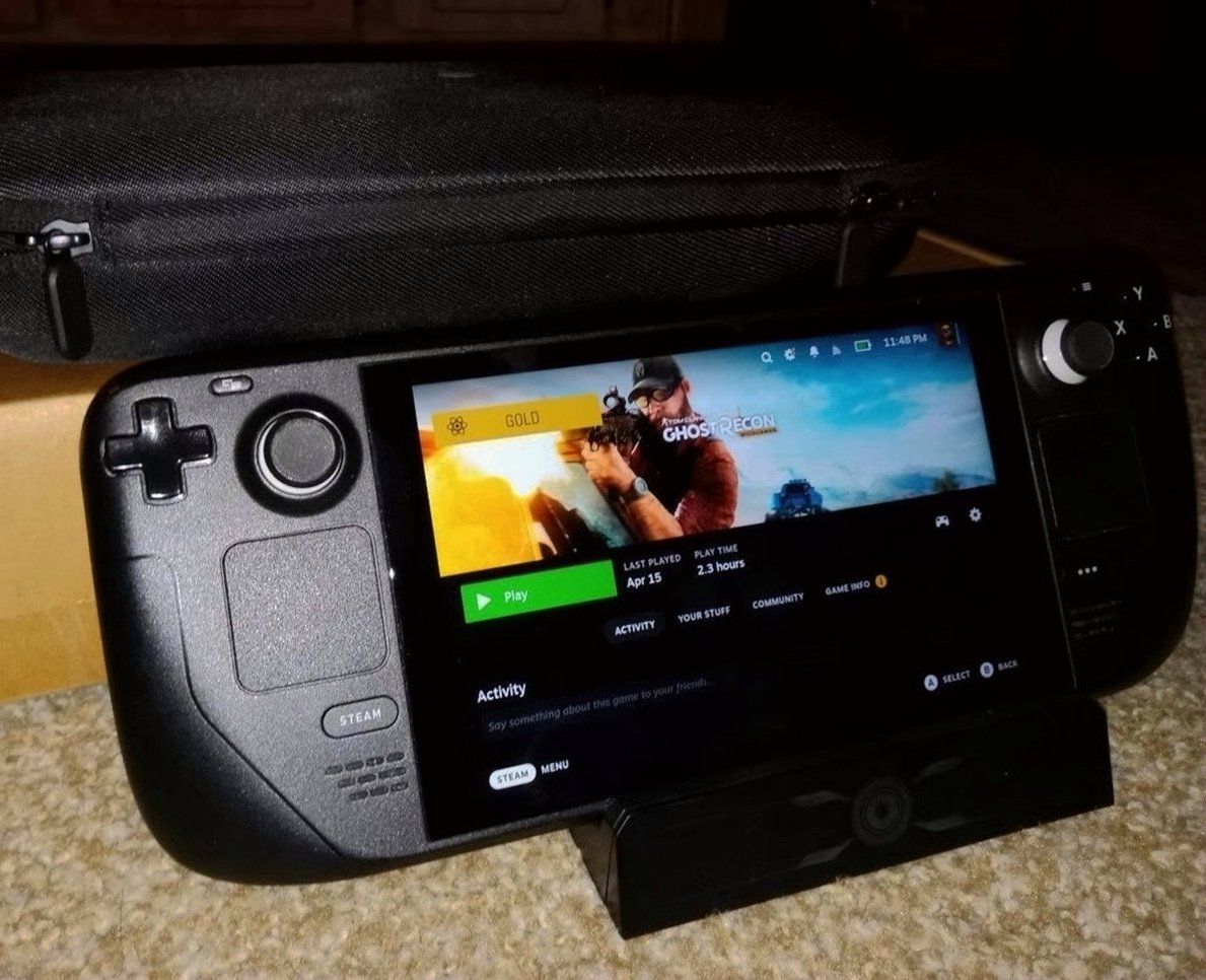 Valve Steam Deck 64GB with Dock 6T93 Used image 3