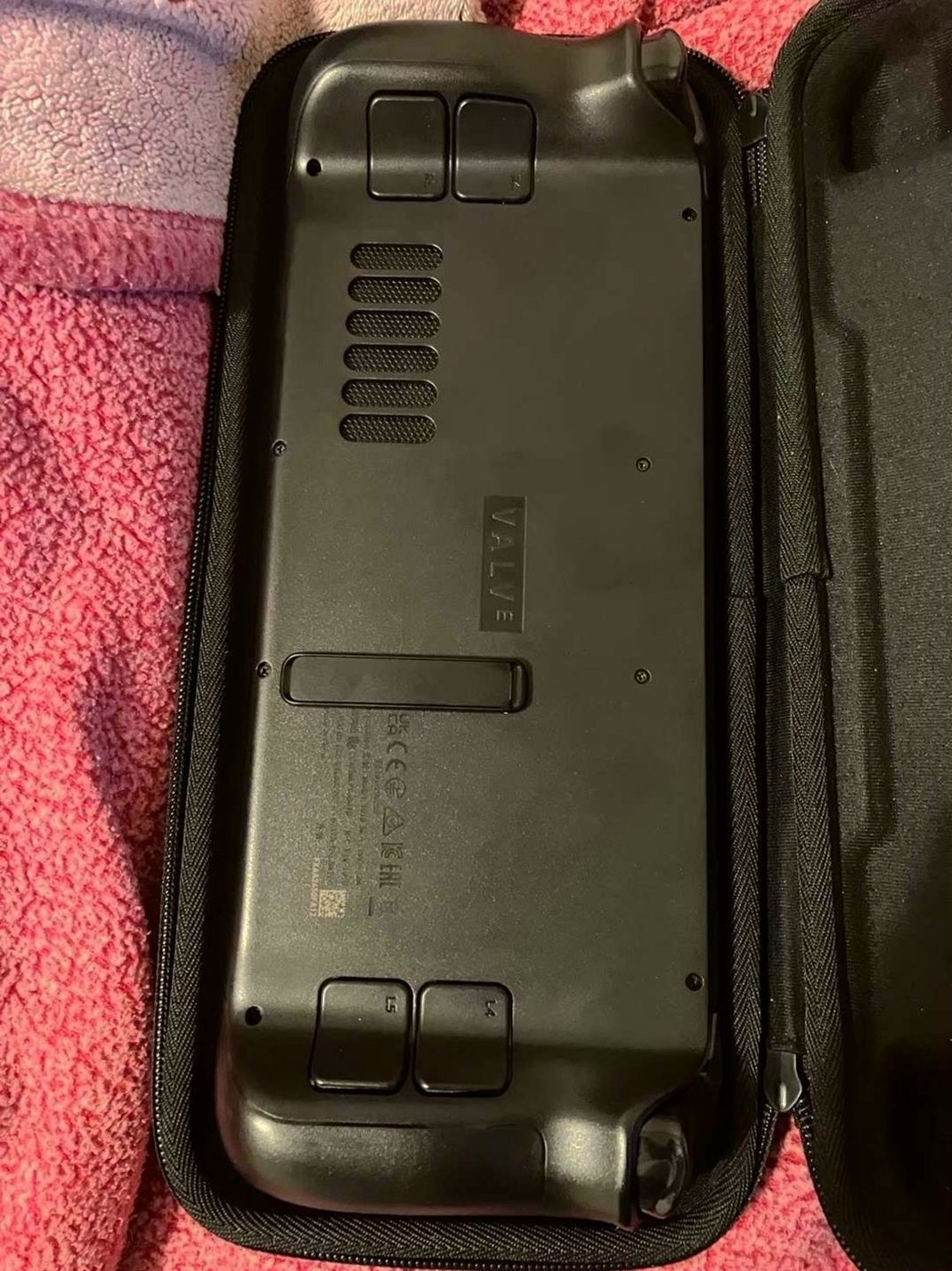 Valve Steam Deck 1TB LCD Model Unlocked - Used image 3