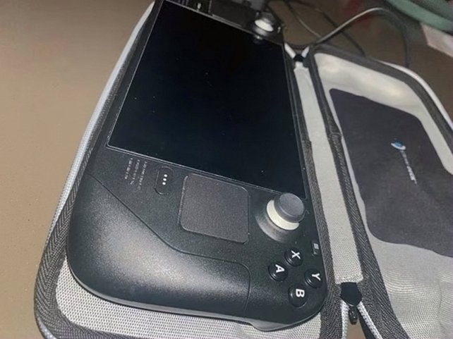 Valve Steam Deck 512GB LCD + 1TB SanDisk microSD - Used image 3