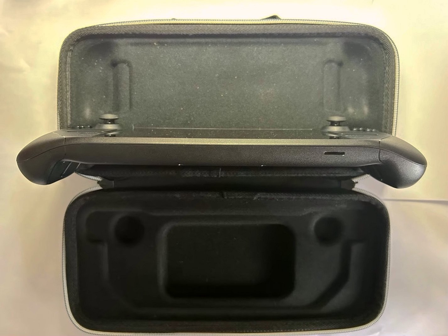 Valve Steam Deck 512GB OLED Unlocked - Used image 4