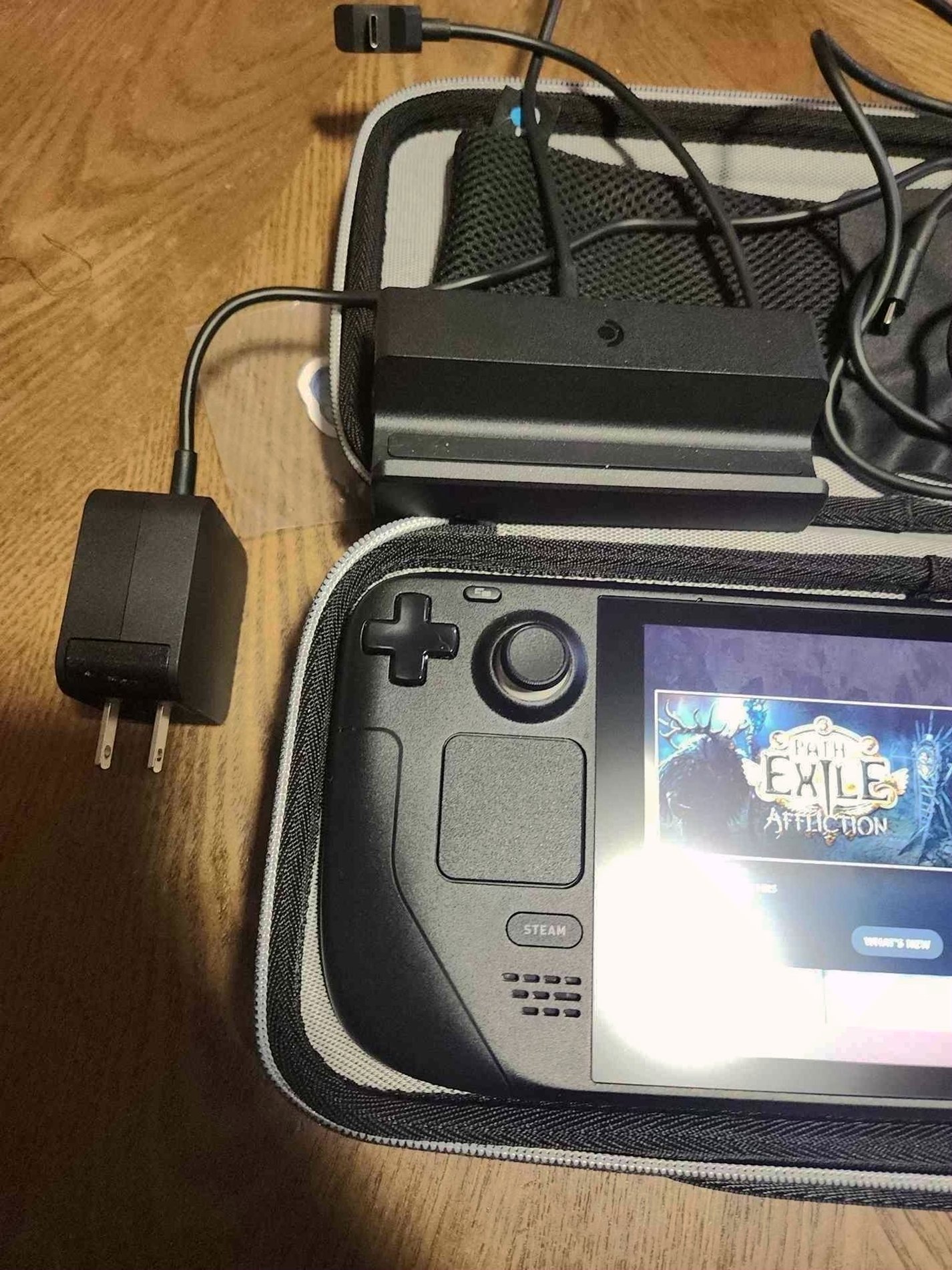 Valve Steam Deck 512GB with Charging Stand Unlocked - Used image 5