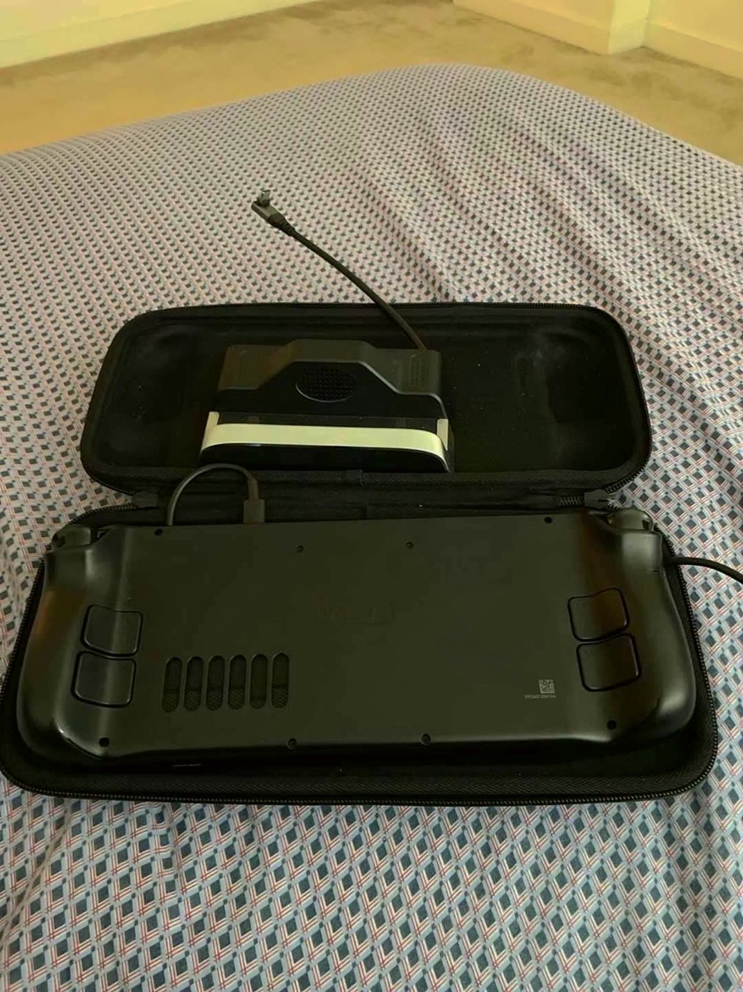 Valve Steam Deck 64GB Original Version Used image 2