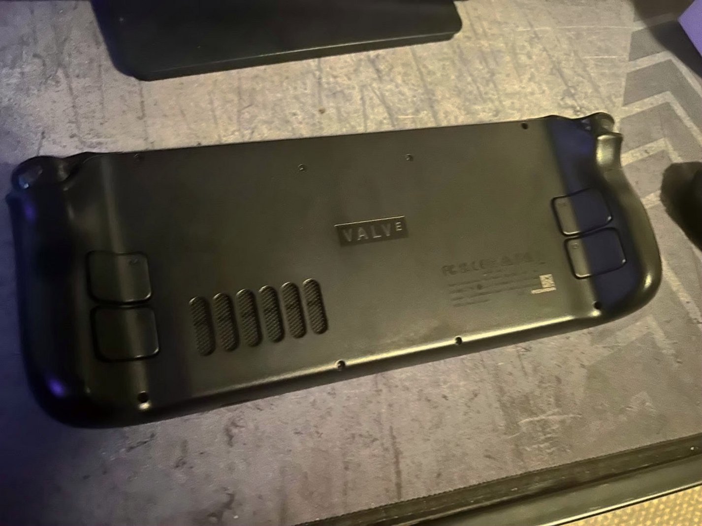 Valve Steam Deck 1TB OLED Unlocked - Used image 5