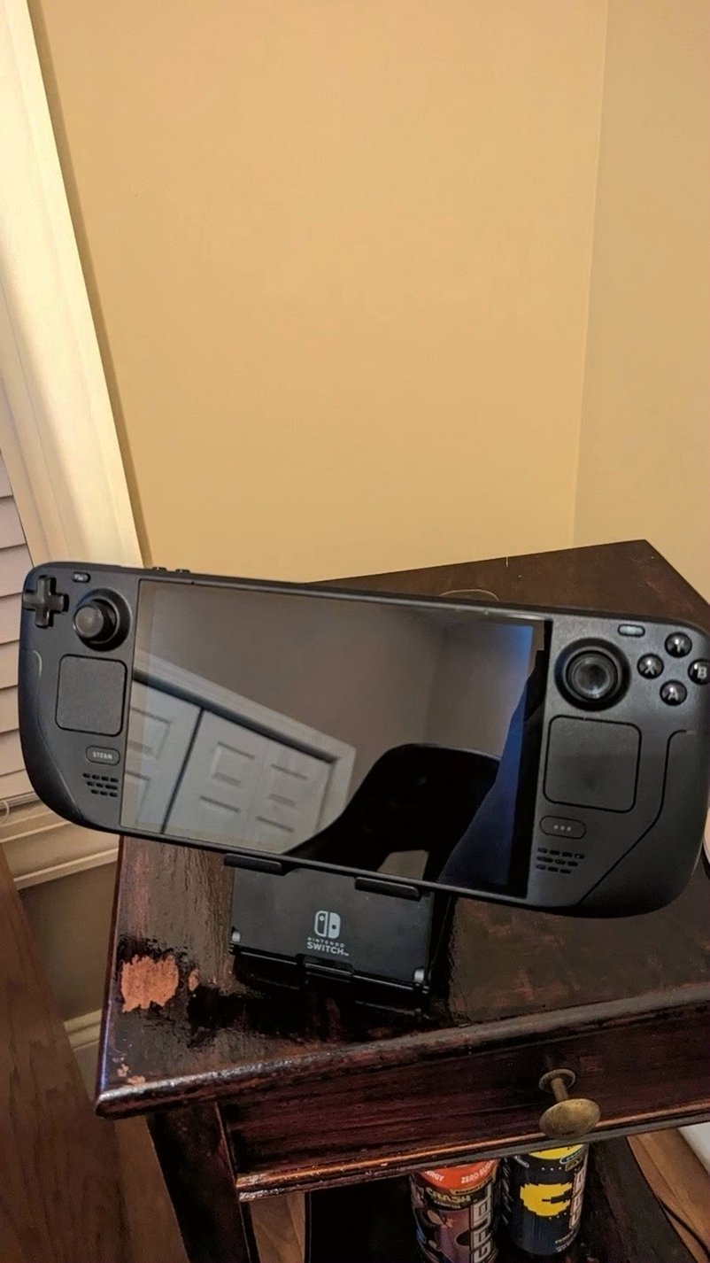 Valve Steam Deck OLED 2TB Black - Used image 3