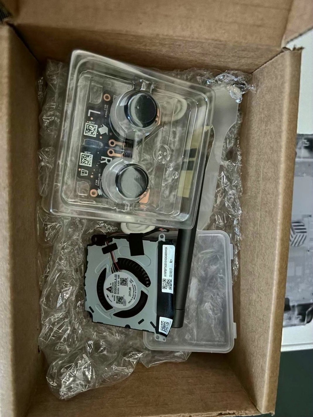 Valve Steam Deck 1TB Upgraded Unlocked - Used image 5