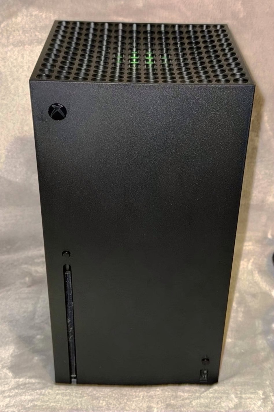Microsoft Xbox Series X 1TB Black Unlocked - Used image 2