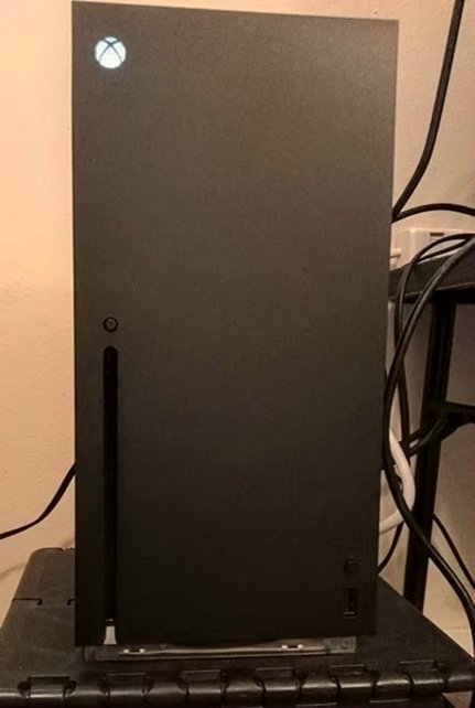 Microsoft Xbox Series X 1TB Black Used image 2