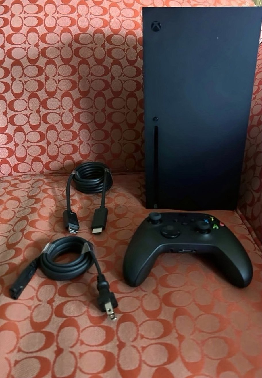 Microsoft Xbox Series X 1TB Black - Used image 2