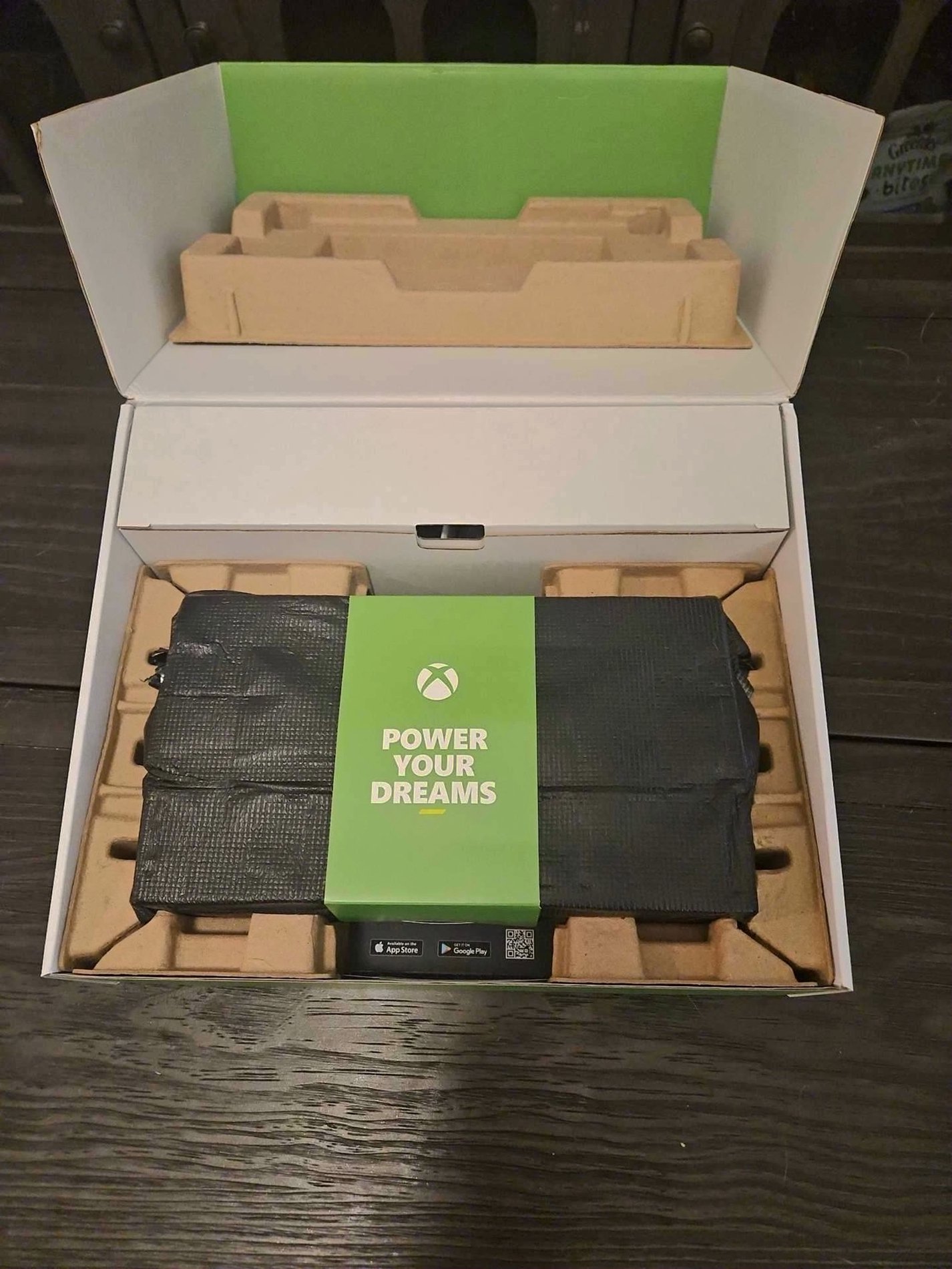 Microsoft Xbox Series S 1TB White - Used image 2