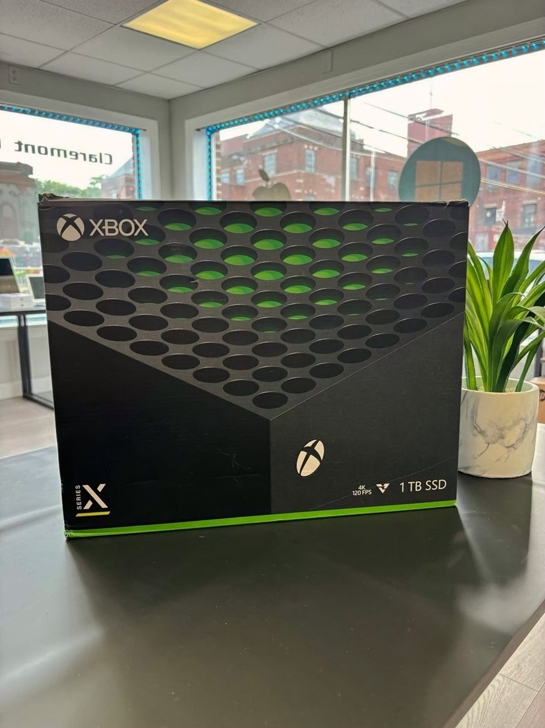 Microsoft Xbox Series X 1TB Black - Used