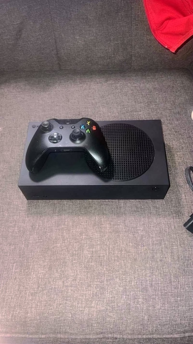 Microsoft Xbox Series S 1TB Black Unlocked - Used
