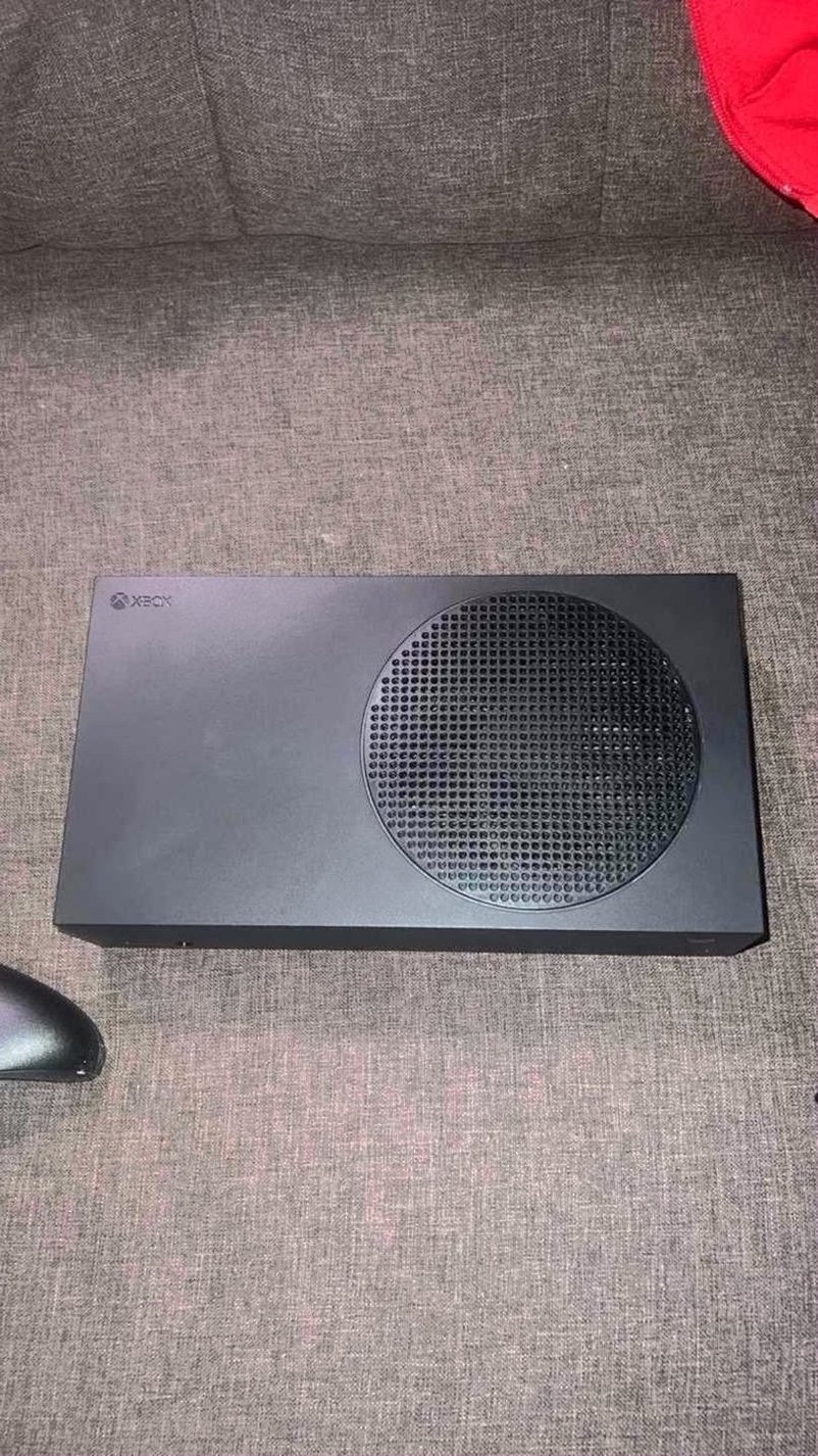 Microsoft Xbox Series S 1TB Black Unlocked - Used image 2