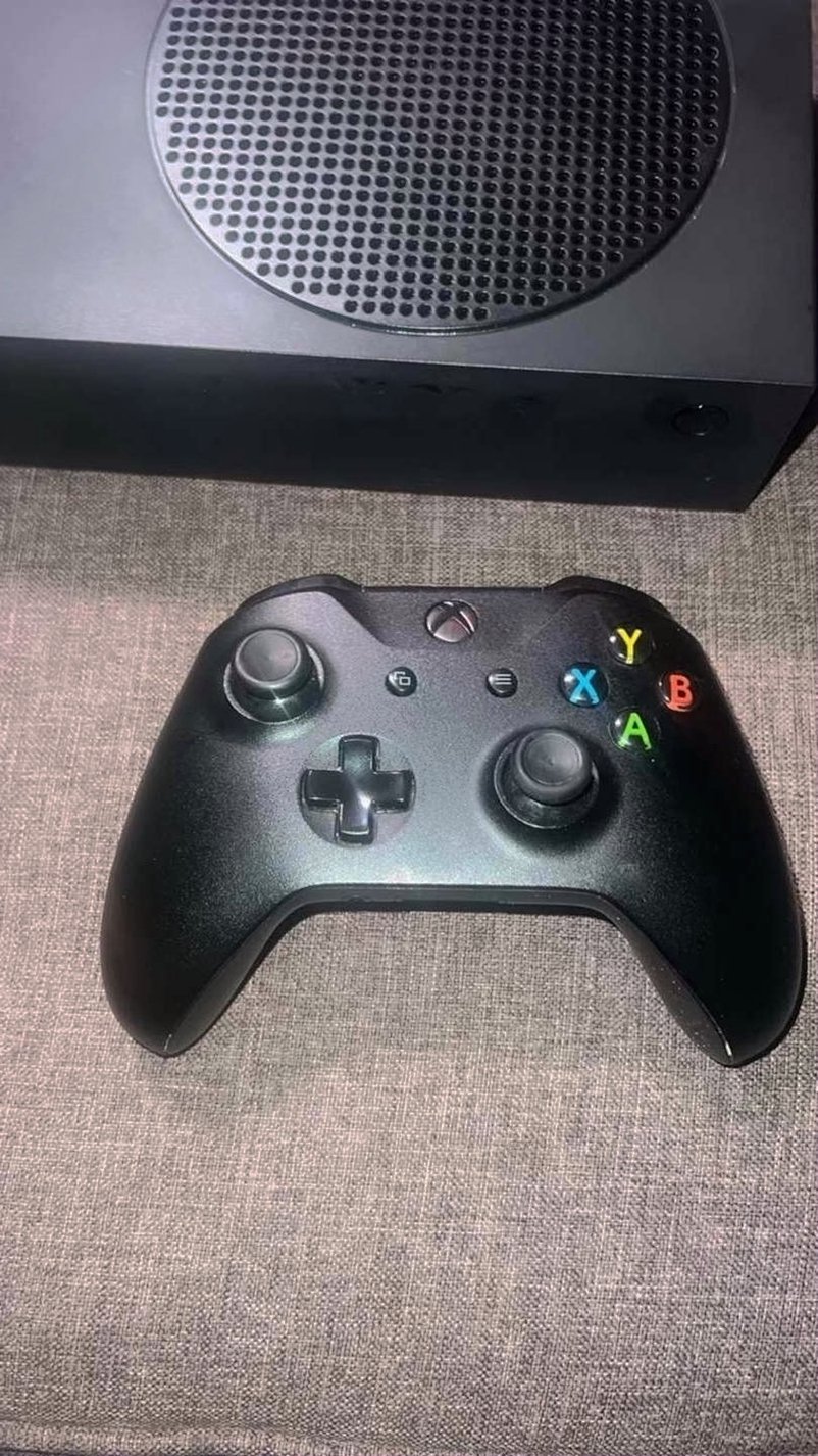 Microsoft Xbox Series S 1TB Black Unlocked - Used image 3