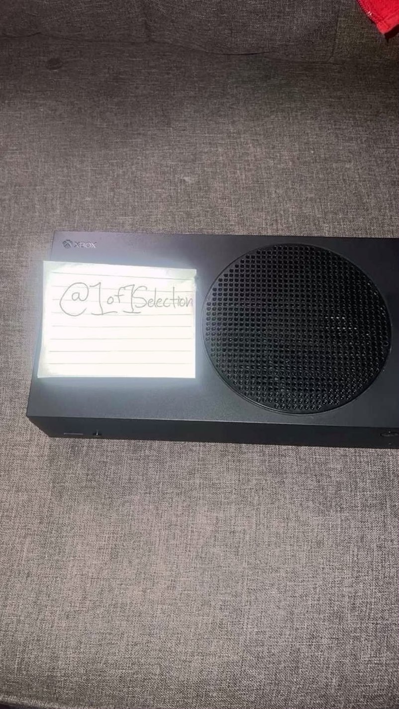 Microsoft Xbox Series S 1TB Black Unlocked - Used image 5