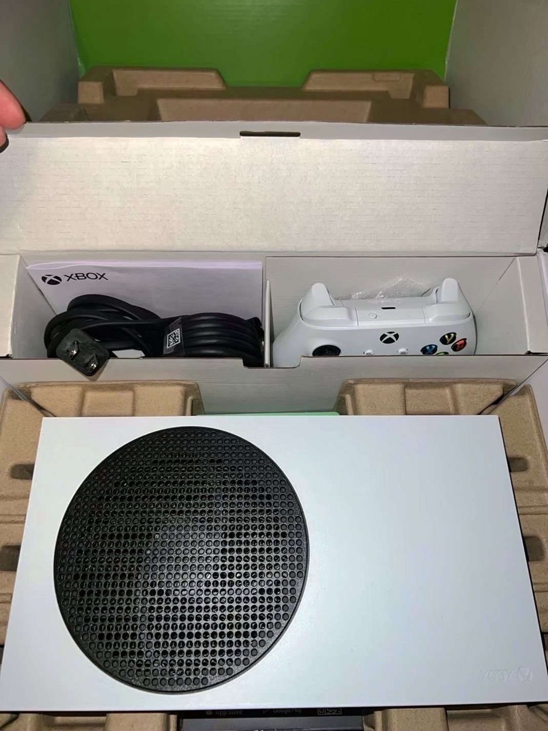 Microsoft Xbox Series S 1TB White - Used image 3