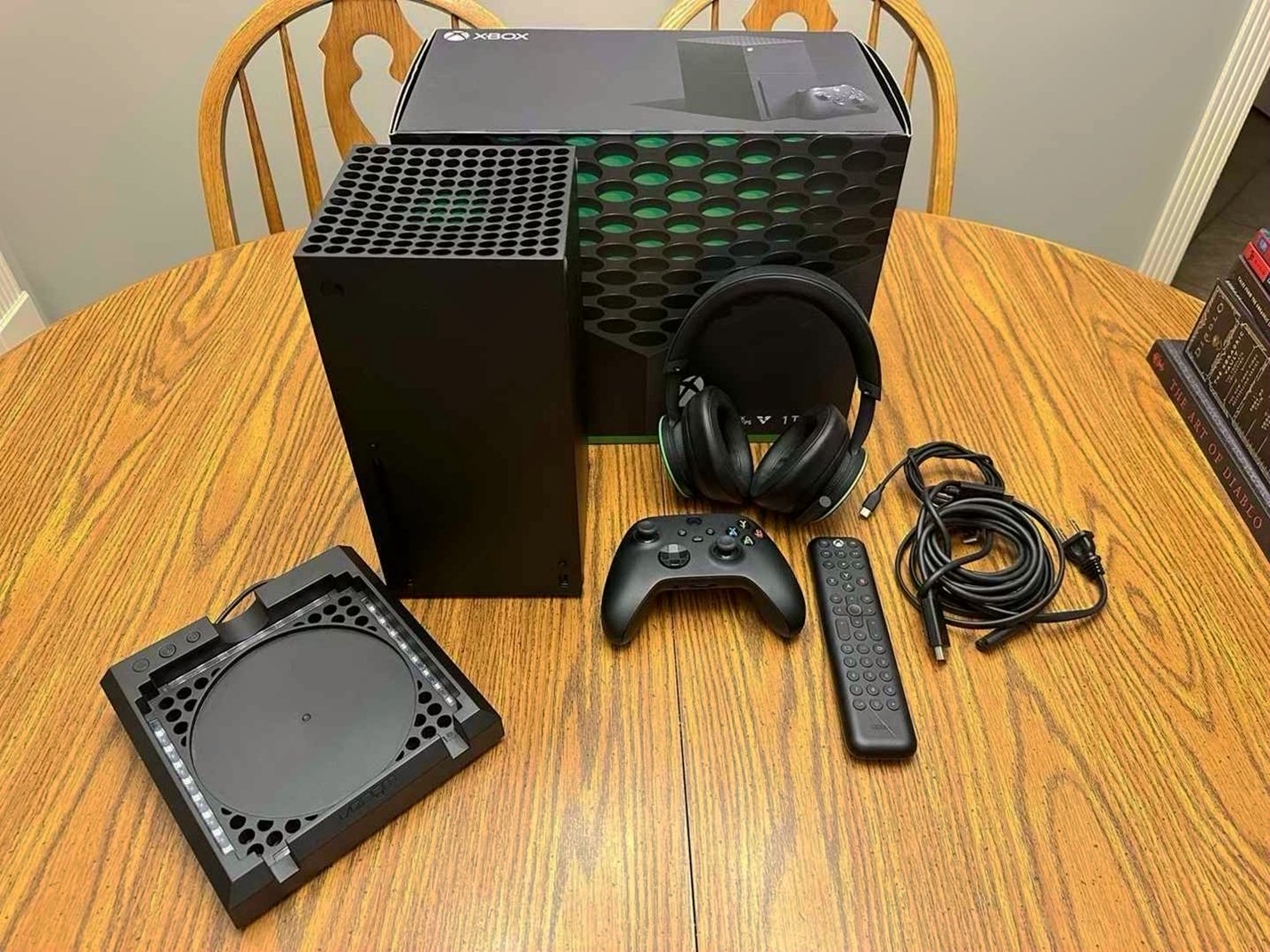 Microsoft Xbox Series X Lot 3M39 - Used