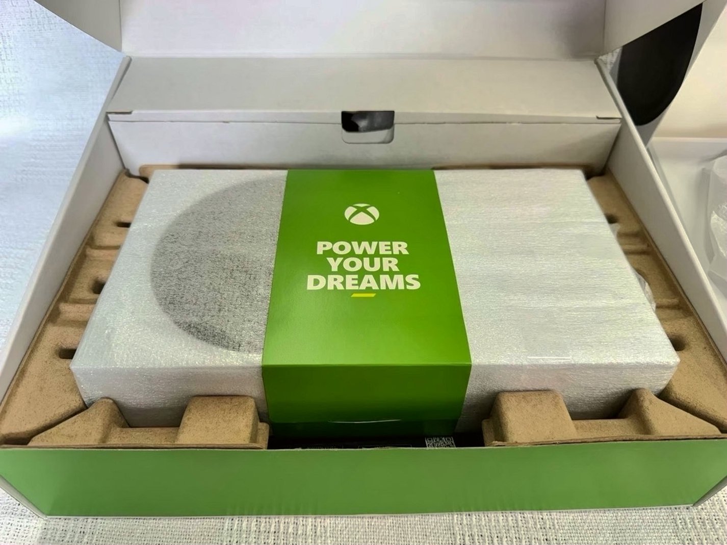 Microsoft Xbox Series S 512GB White - Used image 3