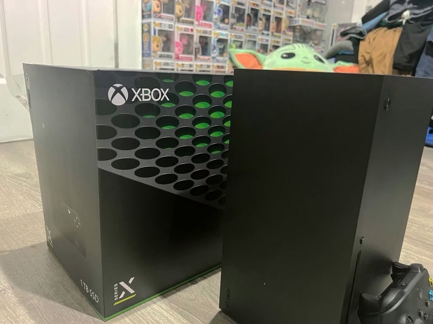 Microsoft Xbox Series X 1TB Black/White Used image 4