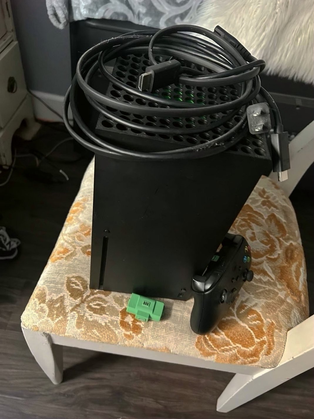 Microsoft Xbox Series X 1TB Carbon Black - Used image 2