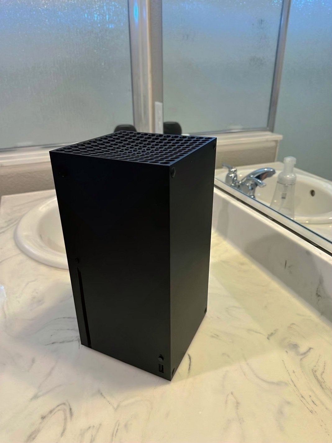 Microsoft Xbox Series X 1TB Black - Used image 2