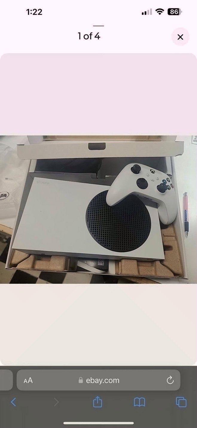 Microsoft Xbox Series S 512GB White Unlocked - Used image 2