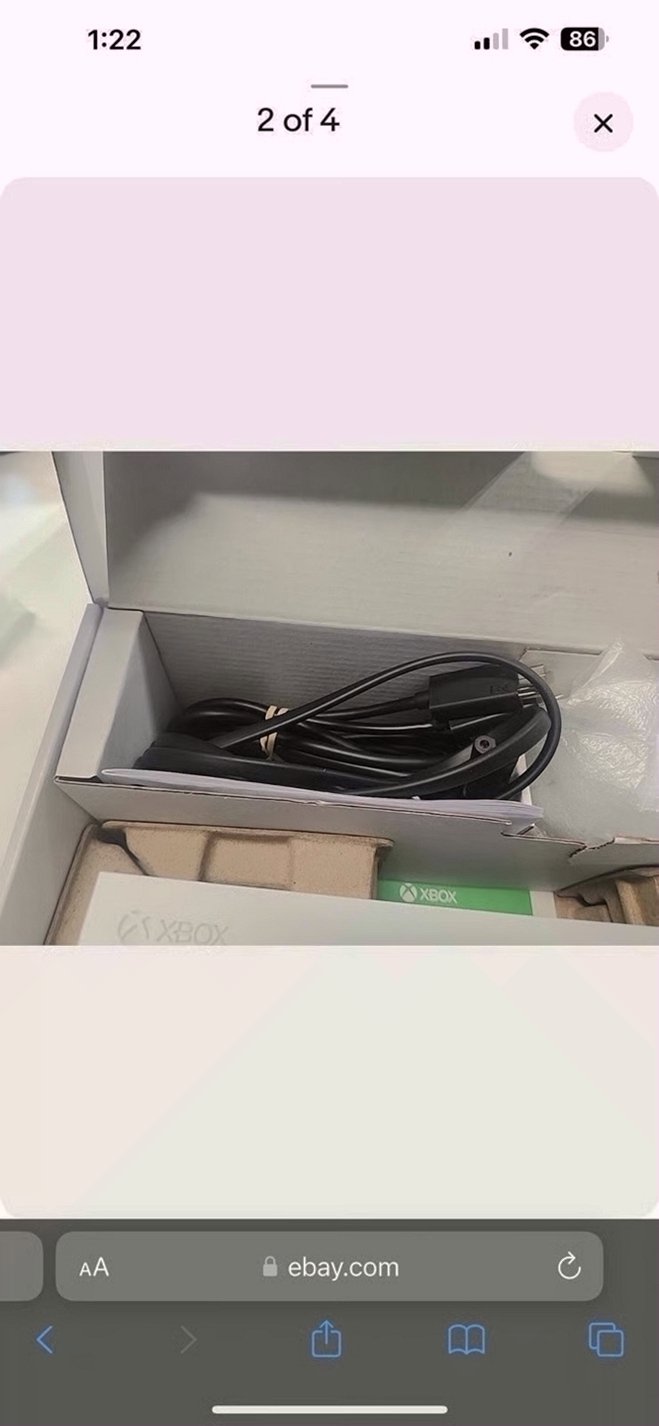 Microsoft Xbox Series S 512GB White Unlocked - Used image 3