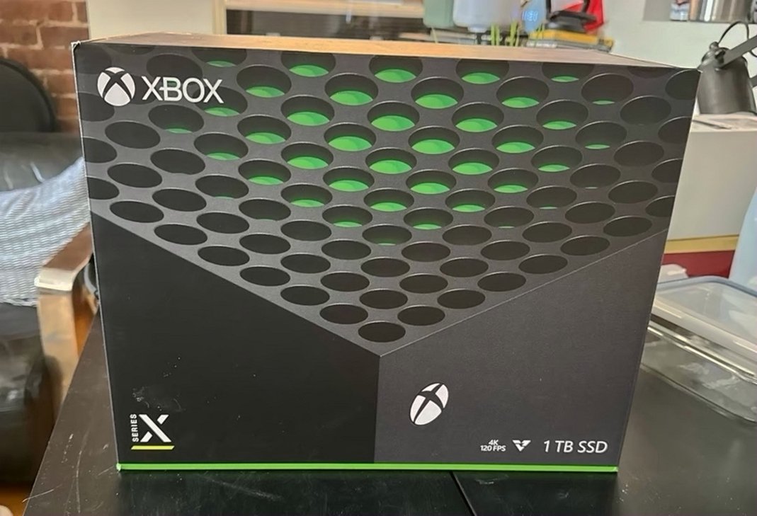 Microsoft Xbox Series X 1TB SSD Black - Used image 2