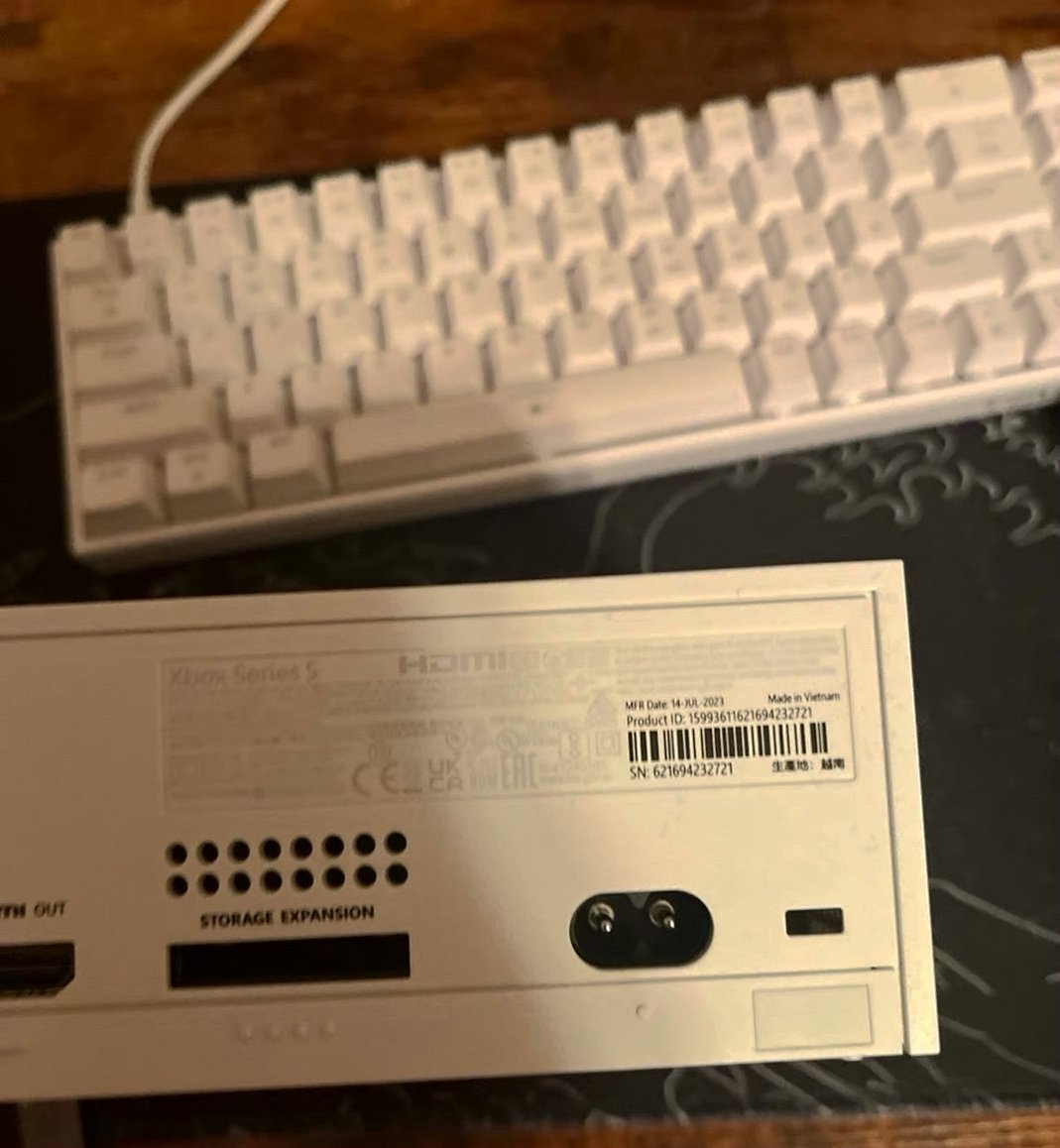 Microsoft Xbox Series S 512GB White - Used image 4