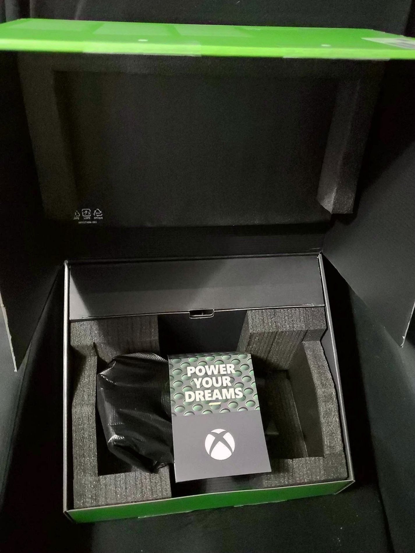 Xbox Series X 6C27 1TB Black Unlocked - Used image 3