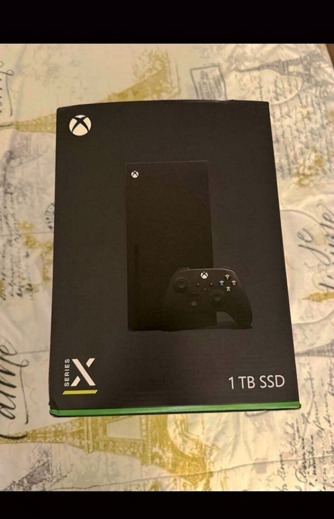 Microsoft Xbox Series X 1TB Black - Used image 2