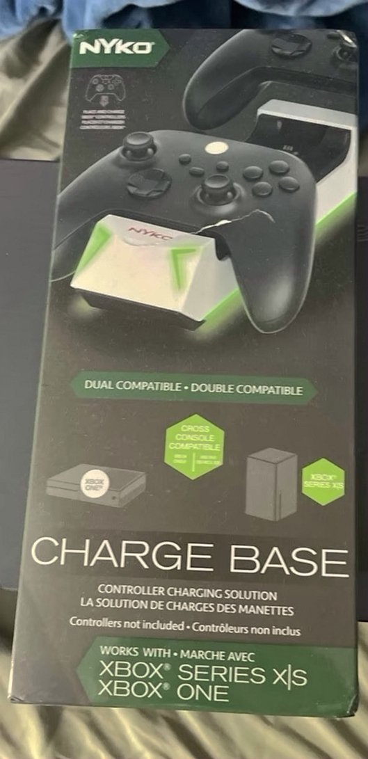 Microsoft Xbox Series X 7V18 with Extra Controller and Games - Used image 4