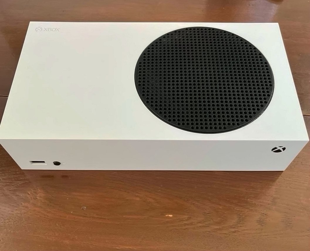 Microsoft Xbox Series S 512GB White - Used image 2