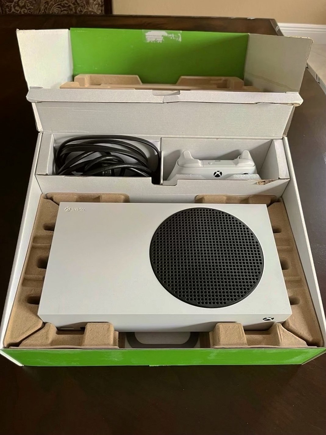 Microsoft Xbox Series S 512GB White Unlocked - Used image 5