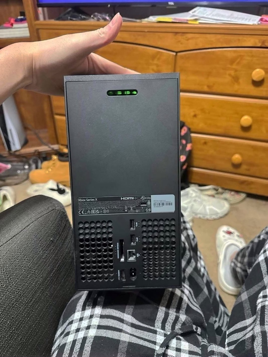 Microsoft Xbox Series X with 4 Controllers and 2 Charging Stands - Used image 4