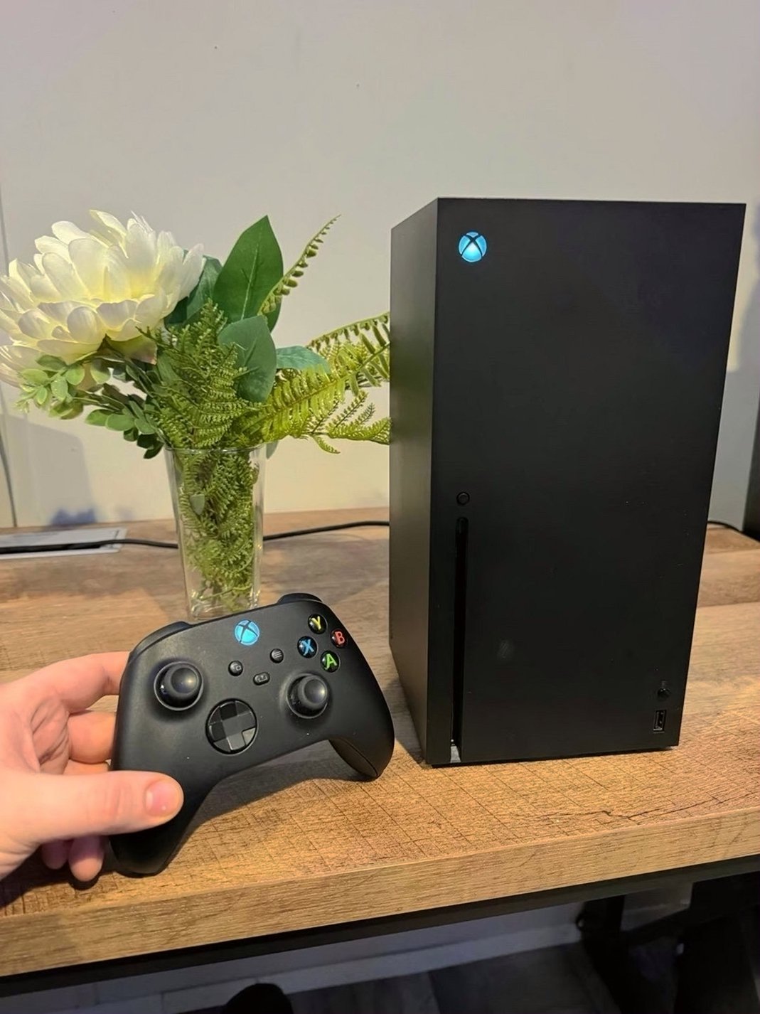 Microsoft Xbox Series X 1TB Black - Used image 2