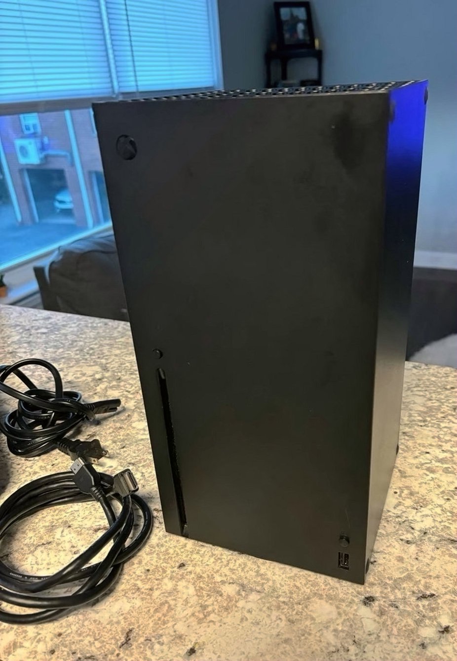 Microsoft Xbox Series X Bundle 8Y79 - Used image 3