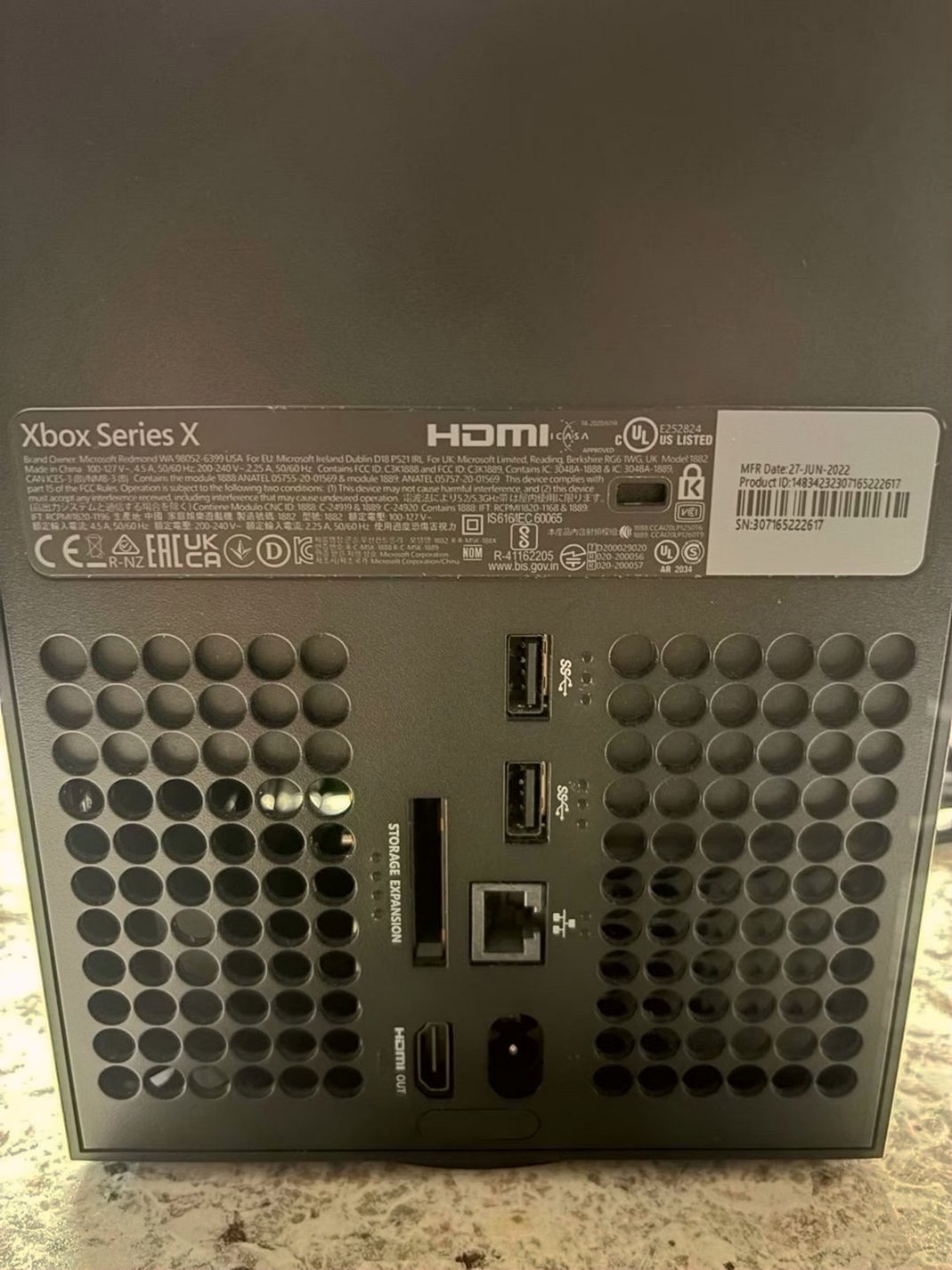 Microsoft Xbox Series X Bundle 8Y79 - Used image 4
