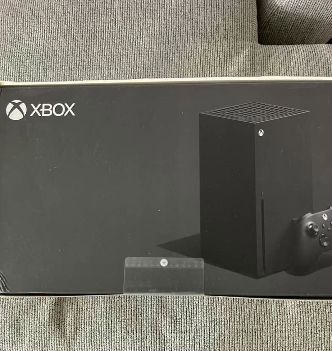 Microsoft Xbox Series X 1TB Black - Used image 2