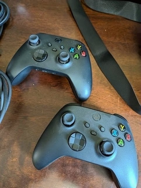 Microsoft Xbox Series X 1TB Black Console Unlocked - Used image 3