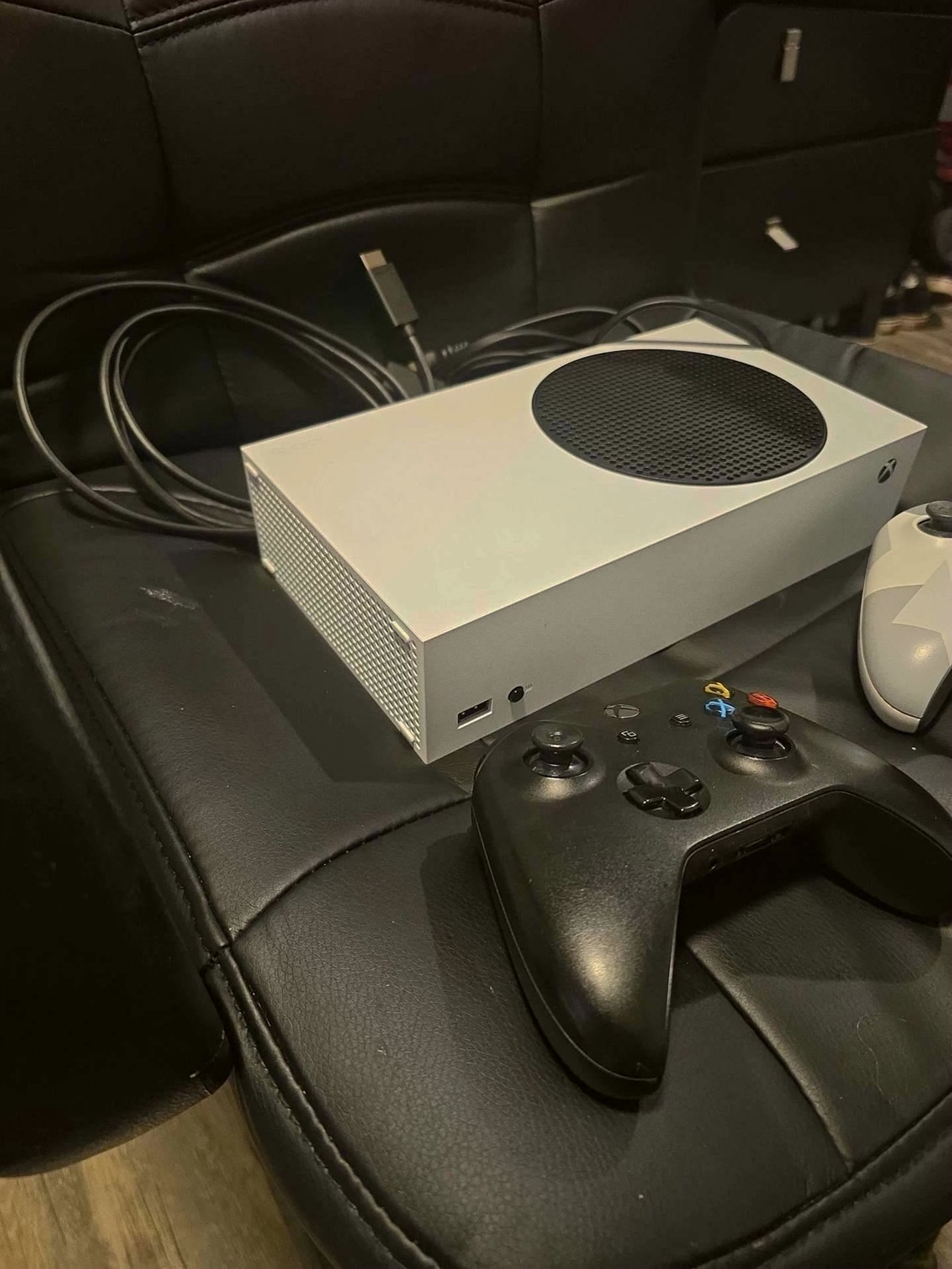 Microsoft Xbox Series S 1TB Console with 1TB External Hard Drive - Used image 2