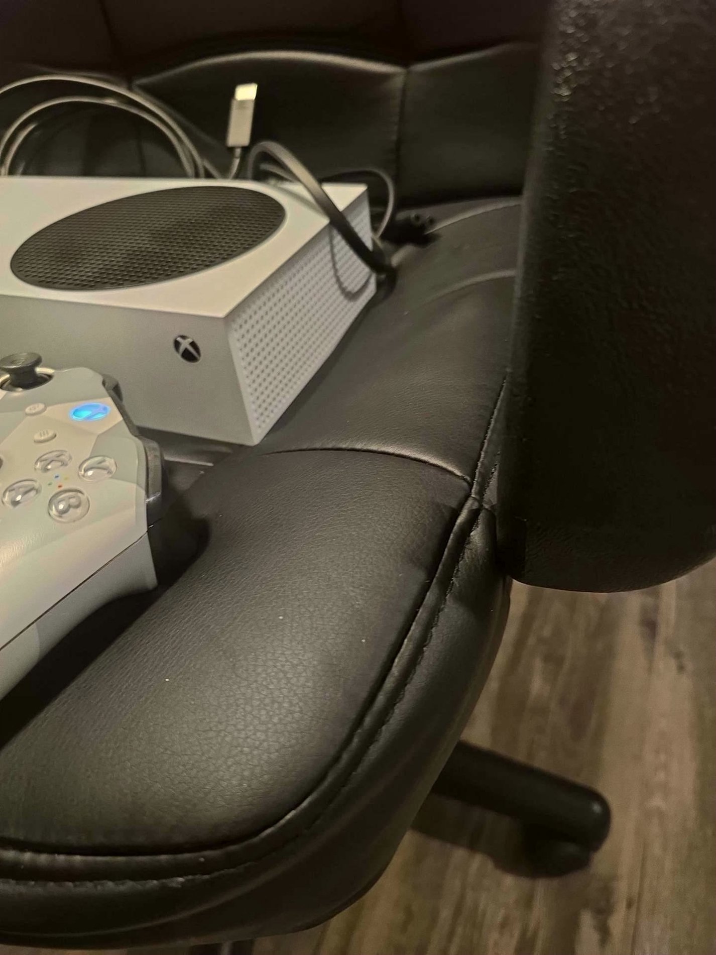 Microsoft Xbox Series S 1TB Console with 1TB External Hard Drive - Used image 3
